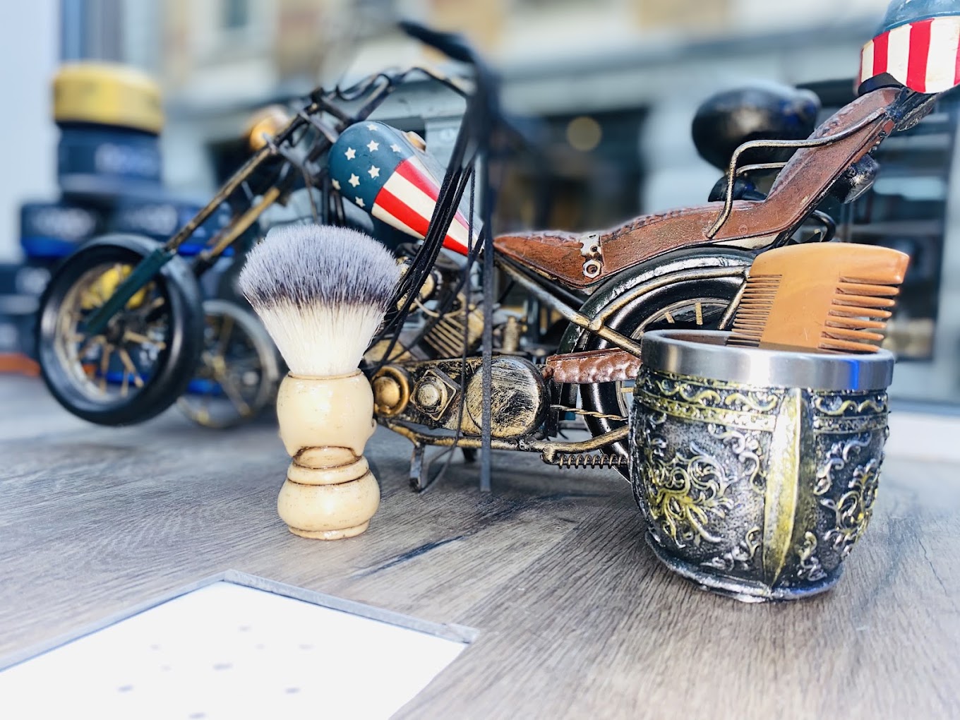 Barber-Werkzeuge und Zubehör bei Boss Coiffeur